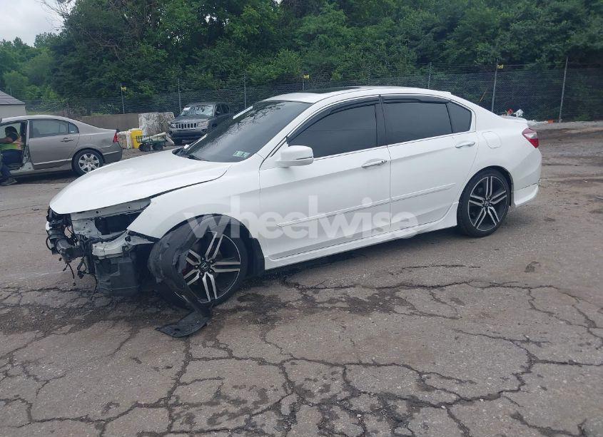 Photo 2 of 2016 Honda Accord TOURING (VIN 1HGCR3F90GA020734)