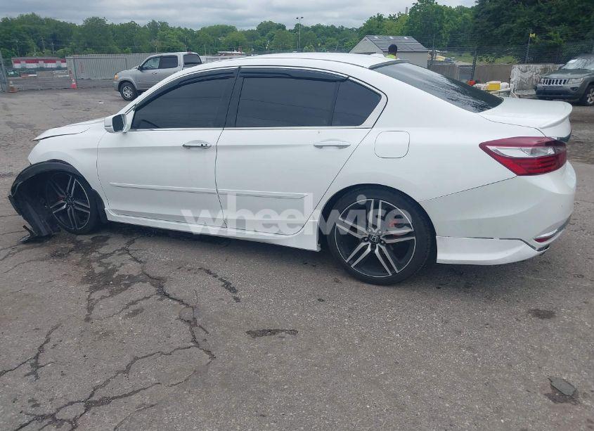 Photo 3 of 2016 Honda Accord TOURING (VIN 1HGCR3F90GA020734)