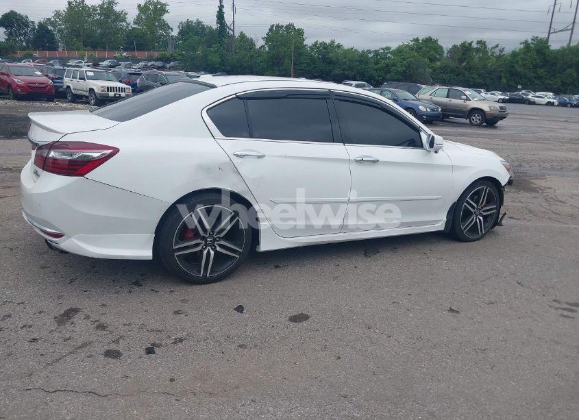 Photo 4 of 2016 Honda Accord TOURING (VIN 1HGCR3F90GA020734)