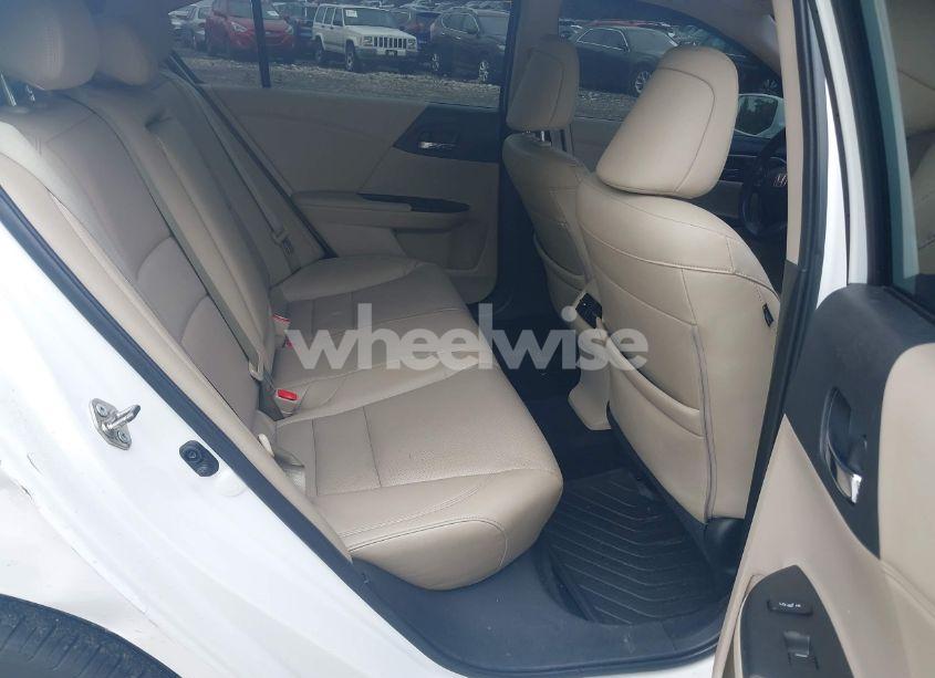 Photo 8 of 2016 Honda Accord TOURING (VIN 1HGCR3F90GA020734)