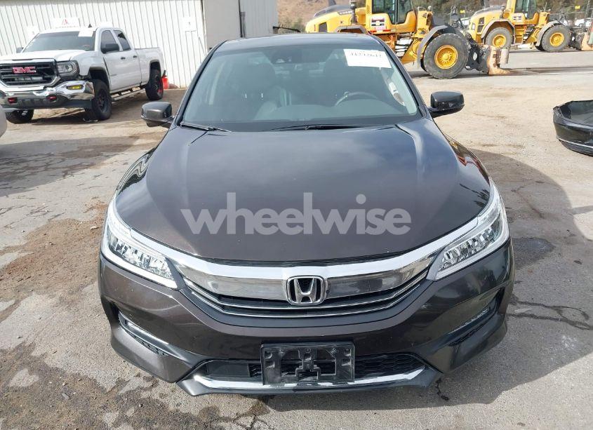 Photo 13 of 2017 Honda Accord TOURING V6 (VIN 1HGCR3F90HA010626)