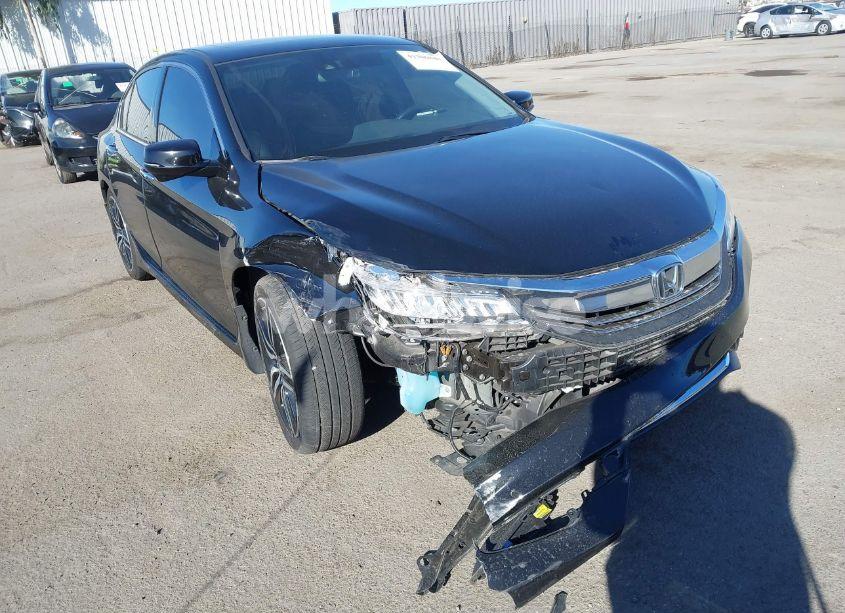 Photo 17 of 2017 Honda Accord TOURING V6 (VIN 1HGCR3F90HA022405)