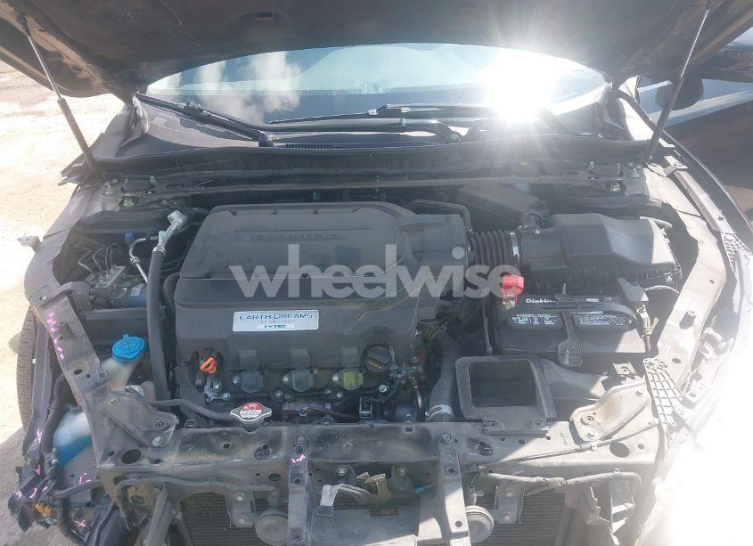 Photo 10 of 2017 Honda Accord TOURING V6 (VIN 1HGCR3F90HA030200)