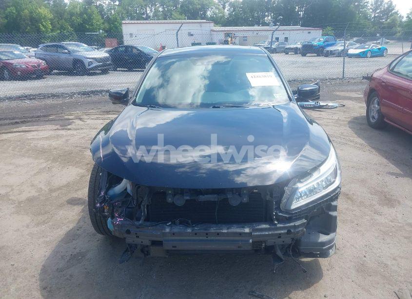 Photo 13 of 2017 Honda Accord TOURING V6 (VIN 1HGCR3F90HA030200)