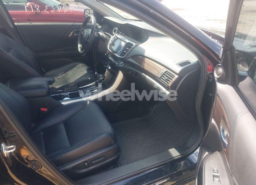 Photo 5 of 2017 Honda Accord TOURING V6 (VIN 1HGCR3F90HA030200)