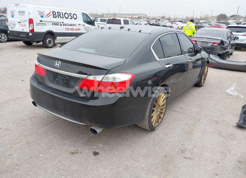 Photo 4 of 2013 Honda Accord TOURING (VIN 1HGCR3F91DA031429)