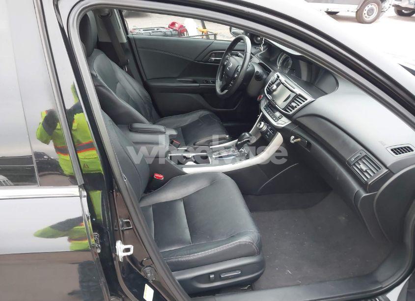 Photo 5 of 2013 Honda Accord TOURING (VIN 1HGCR3F91DA031429)