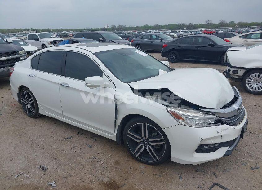 2016 Honda Accord TOURING (VIN 1HGCR3F91GA006924) main photo