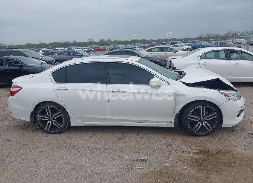 Photo 14 of 2016 Honda Accord TOURING (VIN 1HGCR3F91GA006924)
