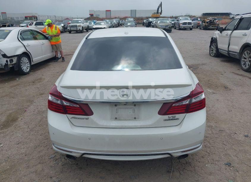 Photo 17 of 2016 Honda Accord TOURING (VIN 1HGCR3F91GA006924)