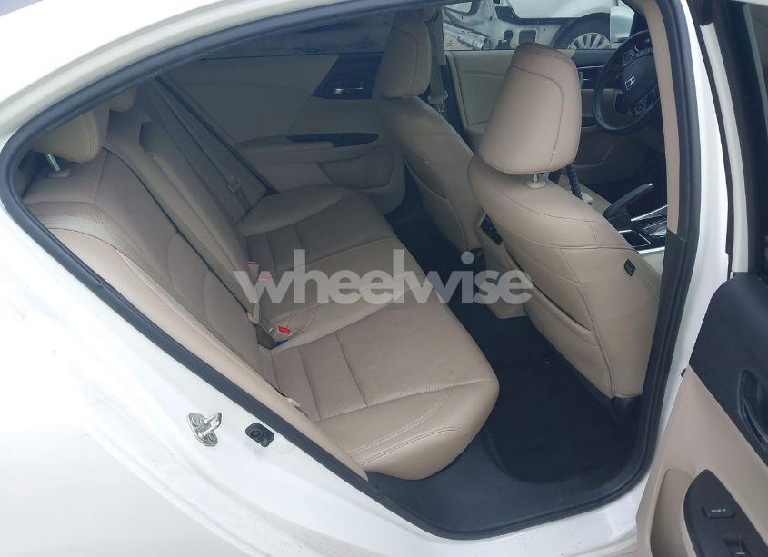 Photo 8 of 2016 Honda Accord TOURING (VIN 1HGCR3F91GA006924)