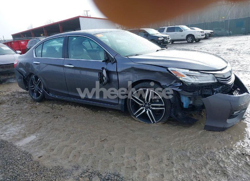 2016 Honda Accord TOURING (VIN 1HGCR3F91GA016417) main photo
