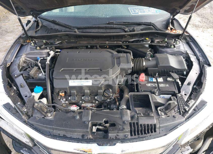 Photo 10 of 2016 Honda Accord TOURING (VIN 1HGCR3F91GA016417)