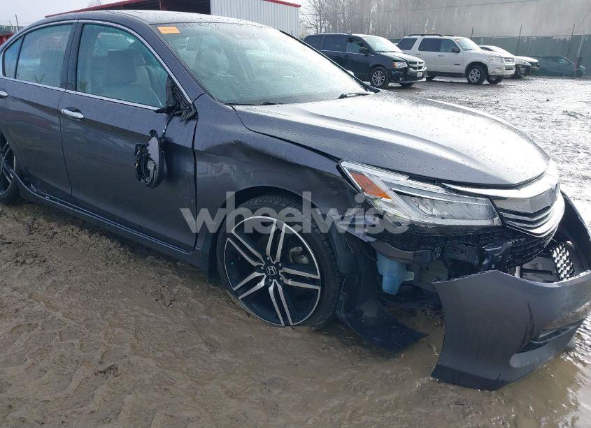 Photo 17 of 2016 Honda Accord TOURING (VIN 1HGCR3F91GA016417)