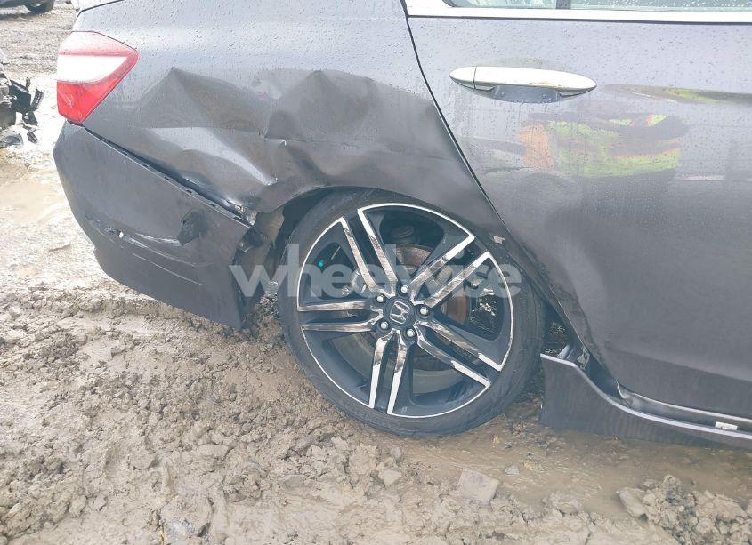 Photo 18 of 2016 Honda Accord TOURING (VIN 1HGCR3F91GA016417)