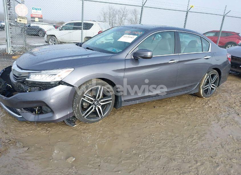 Photo 2 of 2016 Honda Accord TOURING (VIN 1HGCR3F91GA016417)