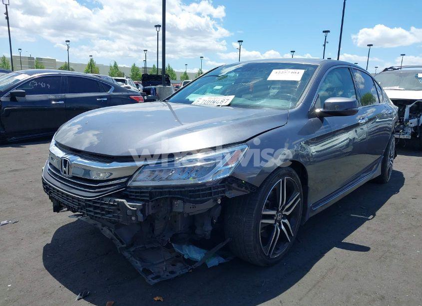 Photo 2 of 2016 Honda Accord TOURING (VIN 1HGCR3F91GA022475)