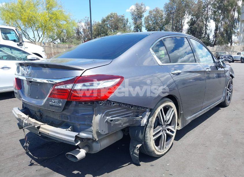 Photo 4 of 2016 Honda Accord TOURING (VIN 1HGCR3F91GA022475)