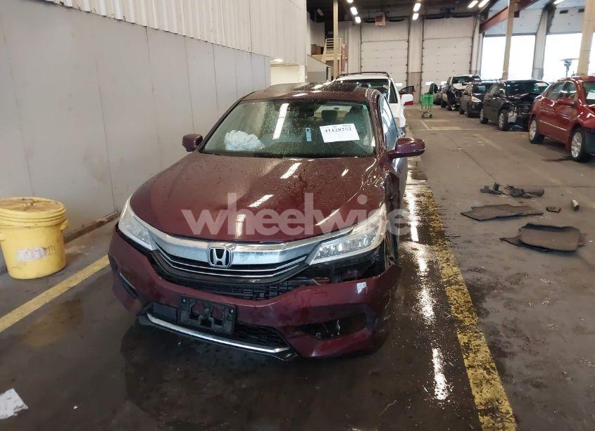Photo 13 of 2017 Honda Accord TOURING V6 (VIN 1HGCR3F91HA024762)