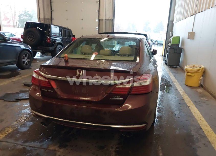 Photo 17 of 2017 Honda Accord TOURING V6 (VIN 1HGCR3F91HA024762)