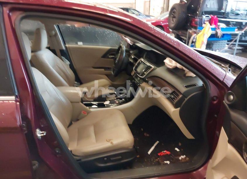 Photo 5 of 2017 Honda Accord TOURING V6 (VIN 1HGCR3F91HA024762)