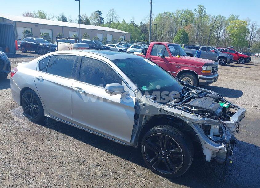 2017 Honda Accord TOURING V6 (VIN 1HGCR3F91HA033199) main photo