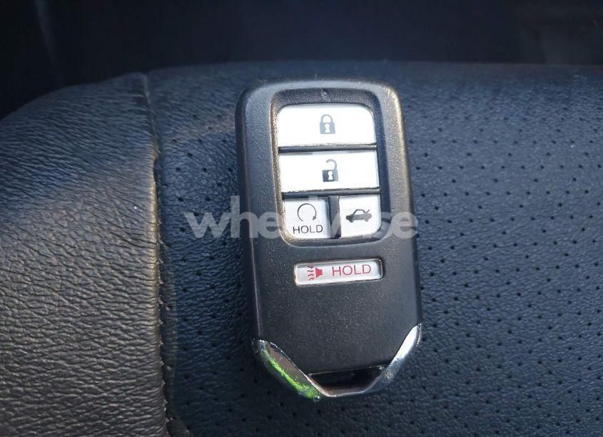 Photo 11 of 2017 Honda Accord TOURING V6 (VIN 1HGCR3F91HA033199)