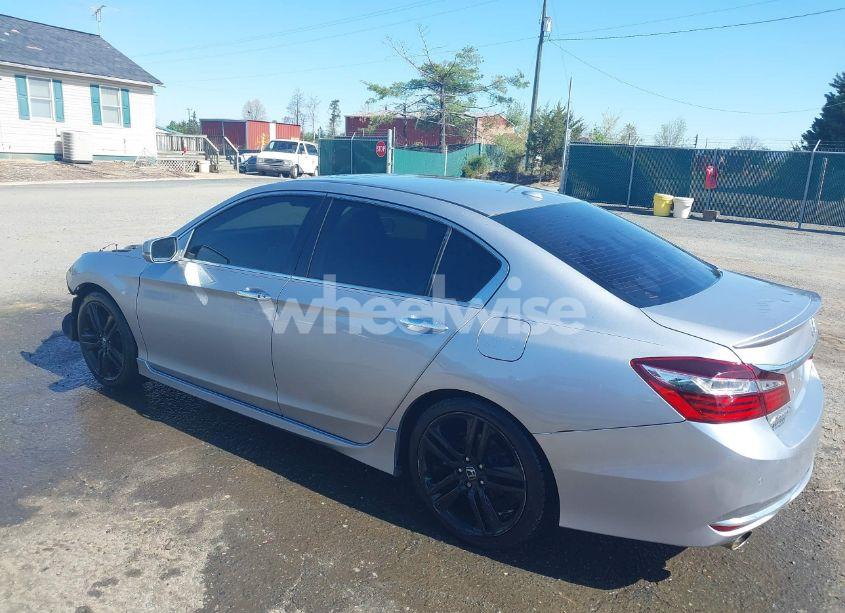 Photo 3 of 2017 Honda Accord TOURING V6 (VIN 1HGCR3F91HA033199)