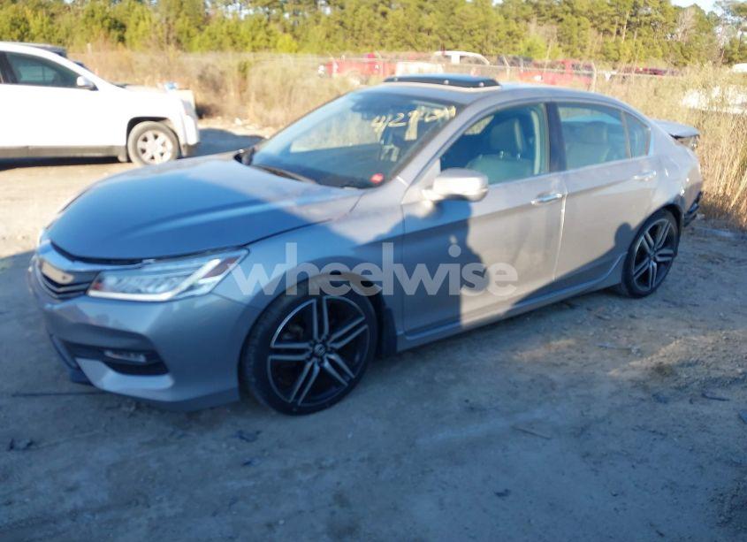 Photo 2 of 2017 Honda Accord TOURING V6 (VIN 1HGCR3F91HA039388)