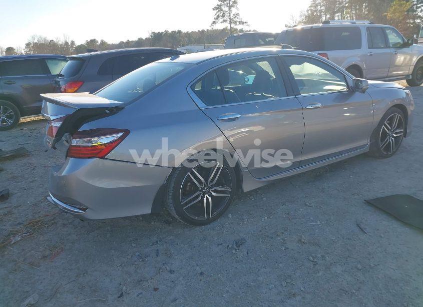 Photo 4 of 2017 Honda Accord TOURING V6 (VIN 1HGCR3F91HA039388)