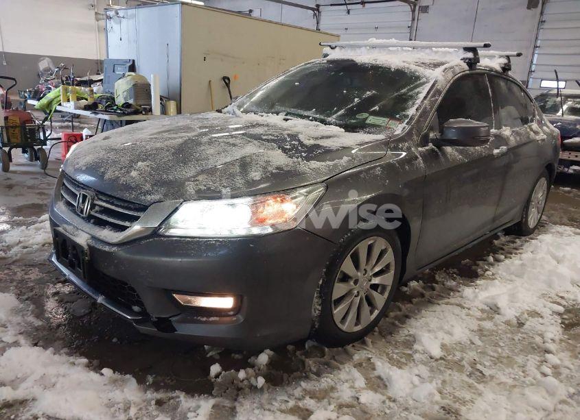Photo 2 of 2014 Honda Accord TOURING (VIN 1HGCR3F92EA038231)