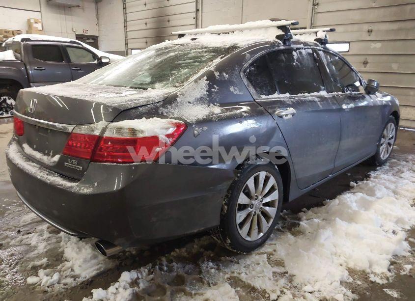 Photo 4 of 2014 Honda Accord TOURING (VIN 1HGCR3F92EA038231)