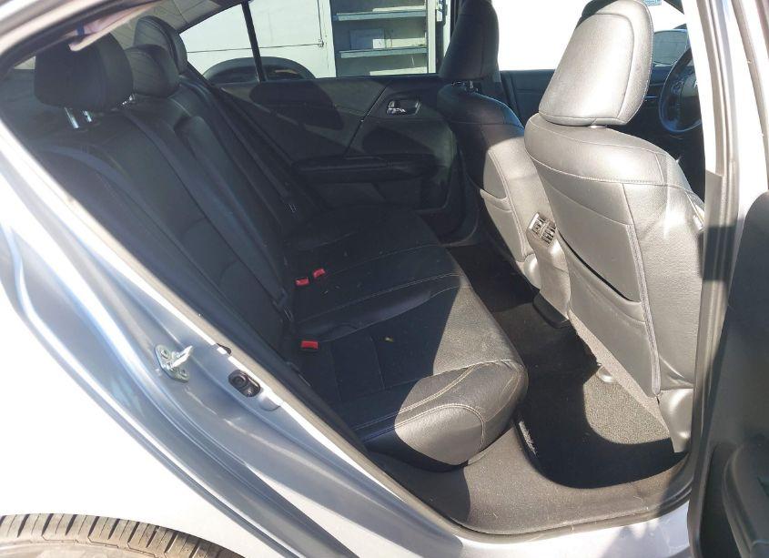 Photo 8 of 2015 Honda Accord TOURING (VIN 1HGCR3F92FA031569)