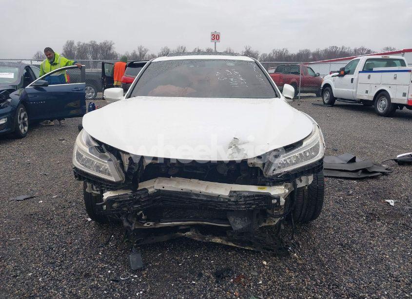 Photo 12 of 2016 Honda Accord TOURING (VIN 1HGCR3F92GA011162)