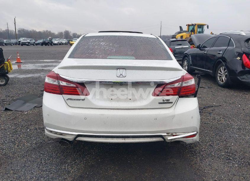 Photo 16 of 2016 Honda Accord TOURING (VIN 1HGCR3F92GA011162)