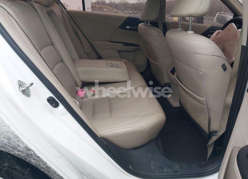 Photo 8 of 2016 Honda Accord TOURING (VIN 1HGCR3F92GA011162)