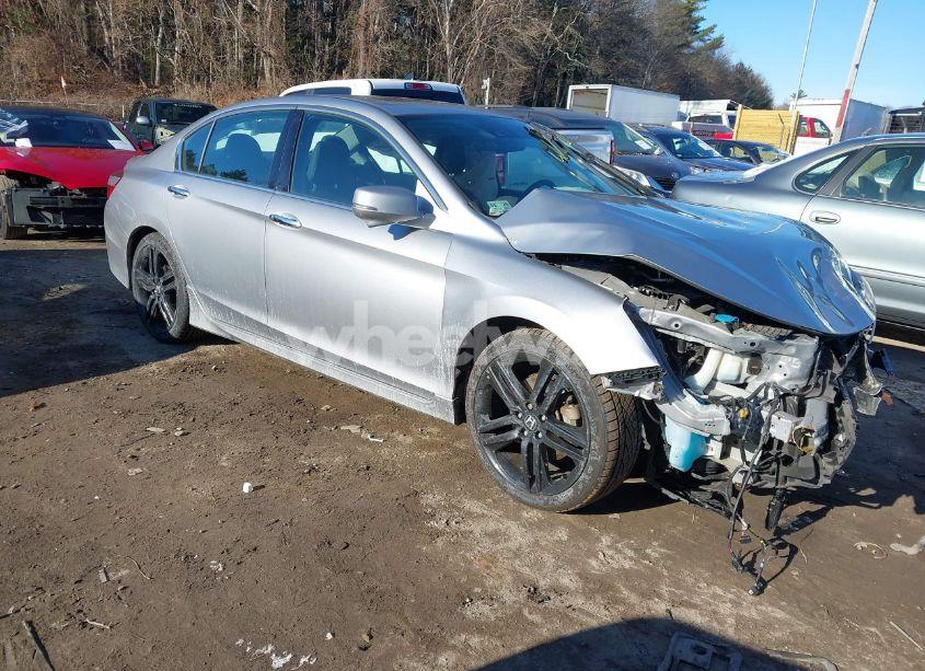 2016 Honda Accord TOURING (VIN 1HGCR3F92GA012537) main photo