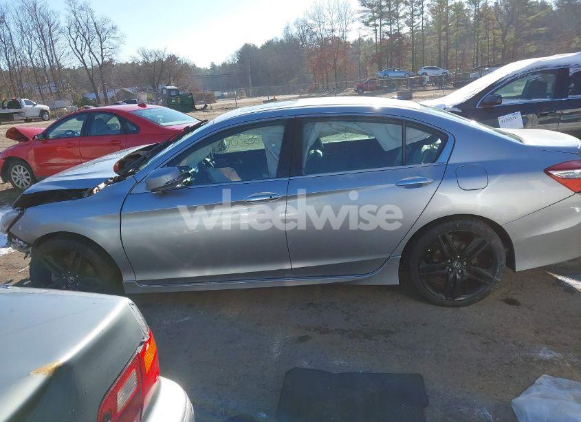 Photo 15 of 2016 Honda Accord TOURING (VIN 1HGCR3F92GA012537)