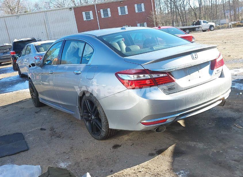 Photo 3 of 2016 Honda Accord TOURING (VIN 1HGCR3F92GA012537)