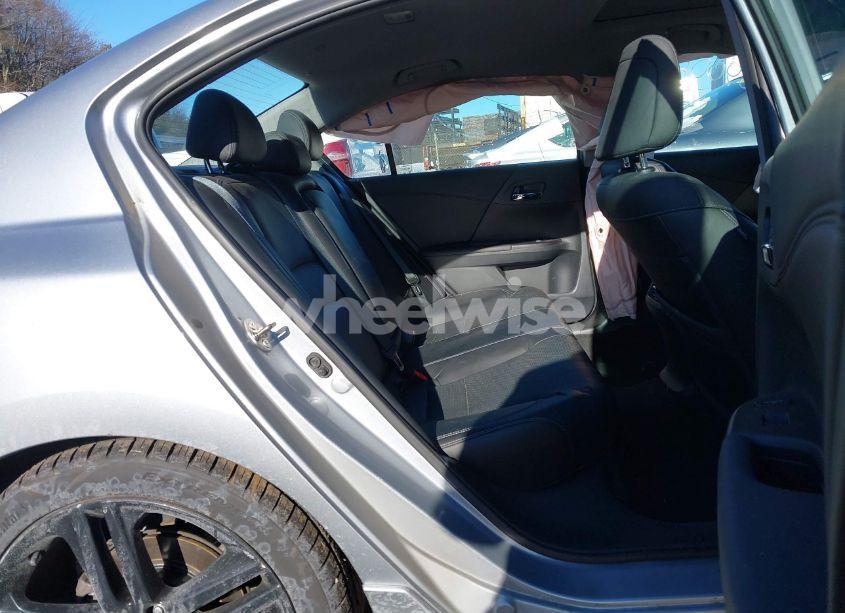 Photo 8 of 2016 Honda Accord TOURING (VIN 1HGCR3F92GA012537)