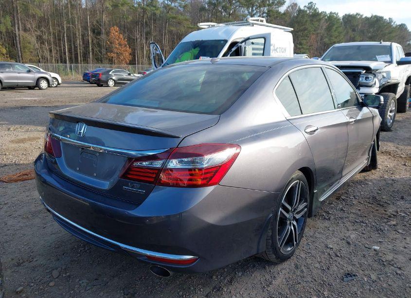 Photo 4 of 2016 Honda Accord TOURING (VIN 1HGCR3F92GA033002)