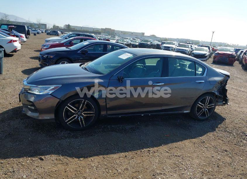 Photo 15 of 2017 Honda Accord TOURING V6 (VIN 1HGCR3F92HA038542)