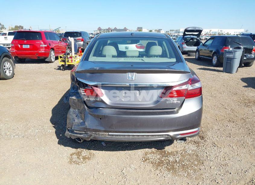 Photo 17 of 2017 Honda Accord TOURING V6 (VIN 1HGCR3F92HA038542)