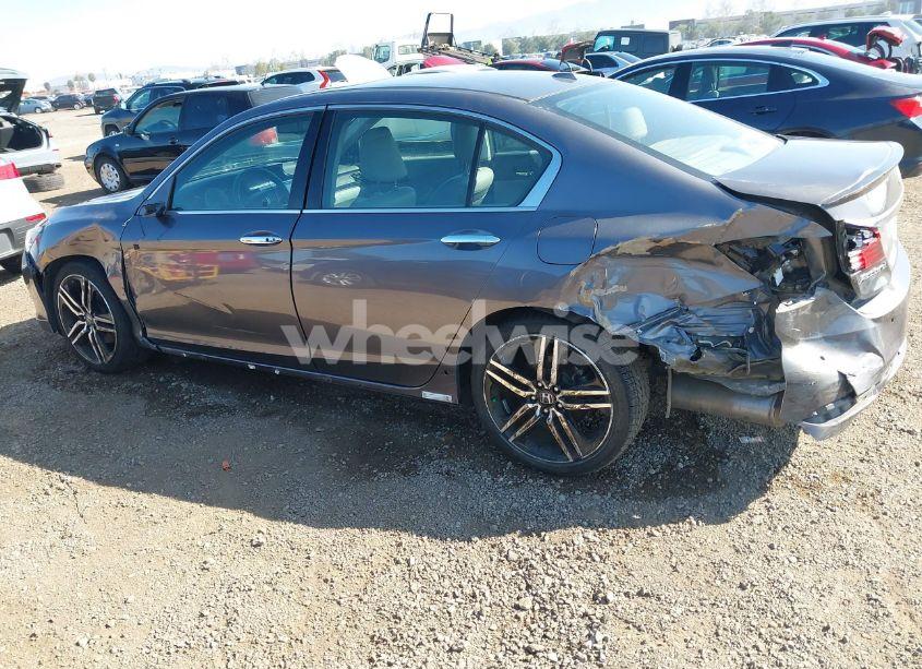 Photo 6 of 2017 Honda Accord TOURING V6 (VIN 1HGCR3F92HA038542)