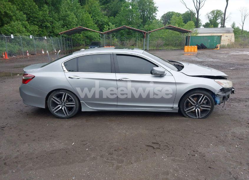 Photo 13 of 2017 Honda Accord TOURING V6 (VIN 1HGCR3F92HA039397)