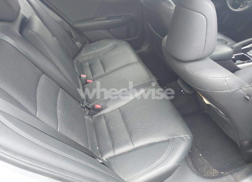 Photo 8 of 2017 Honda Accord TOURING V6 (VIN 1HGCR3F92HA039397)