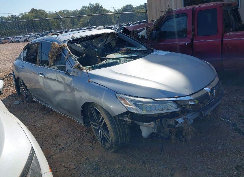 2017 Honda Accord TOURING V6 (VIN 1HGCR3F92HA042865) main photo