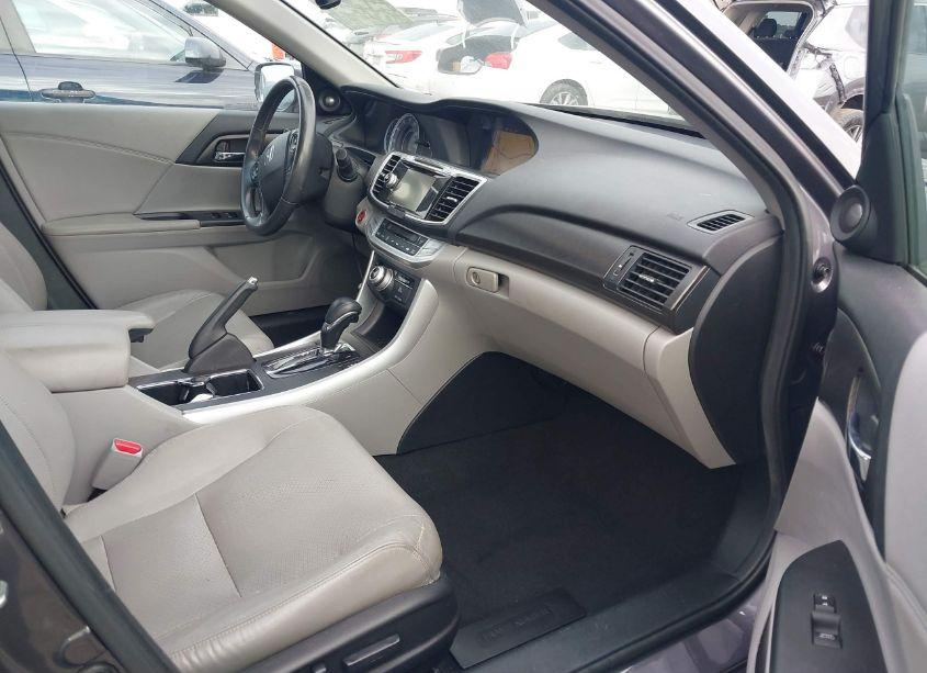Photo 5 of 2014 Honda Accord TOURING (VIN 1HGCR3F93EA019977)