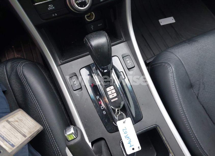 Photo 11 of 2015 Honda Accord TOURING (VIN 1HGCR3F93FA020838)