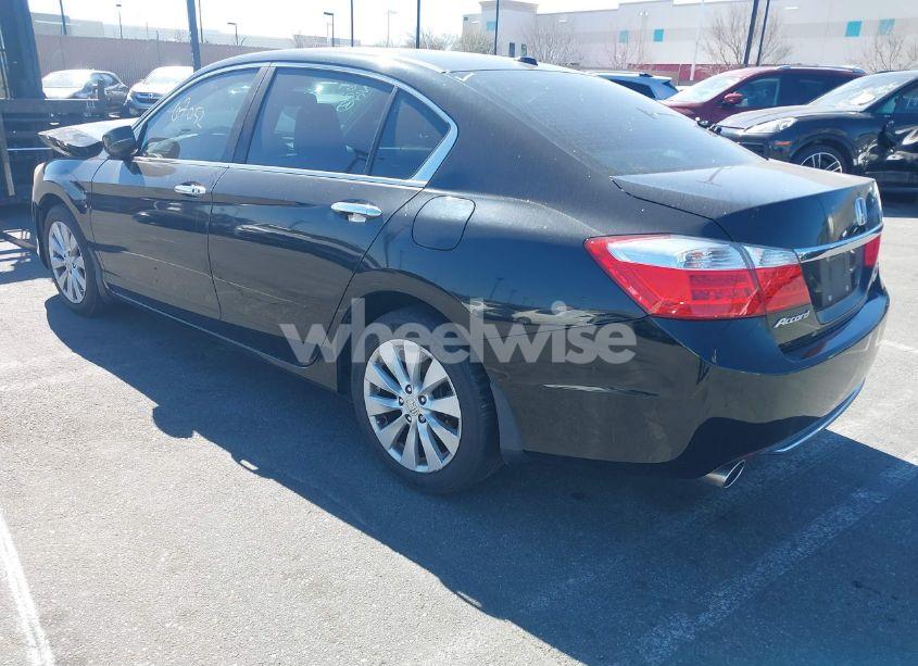 Photo 3 of 2015 Honda Accord TOURING (VIN 1HGCR3F93FA020838)